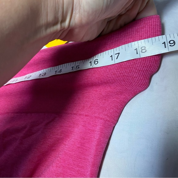 NWT Gillya Scrunch Butt Compression Leggings Barbie Pink Brand New Thick Smooth - Picture 3 of 9